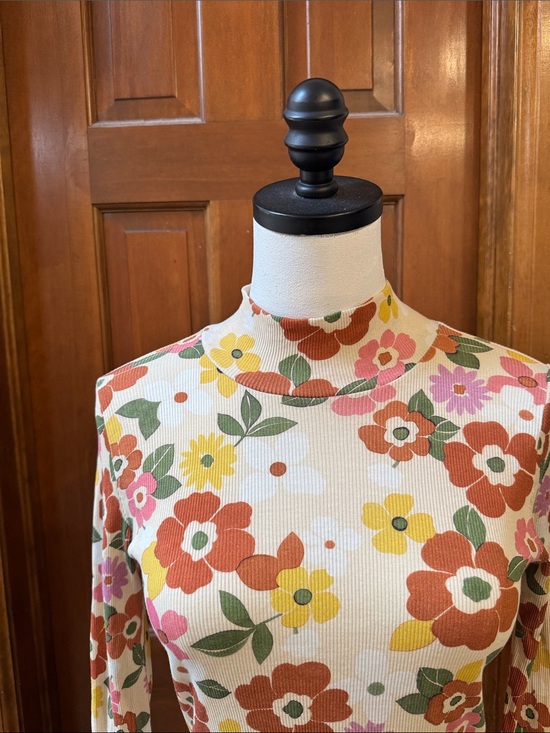 Sezane Dresses & Skirts - Sezane Floral Mock-Neck Long Sleeve Top Size L